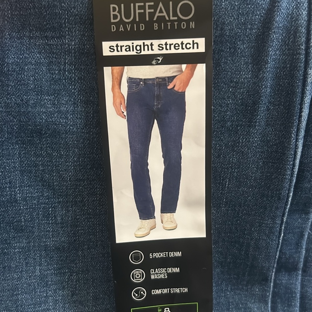 Buffalo Men’s Jeans Straight Leg 5 pockets 32x34 classic wash NWT